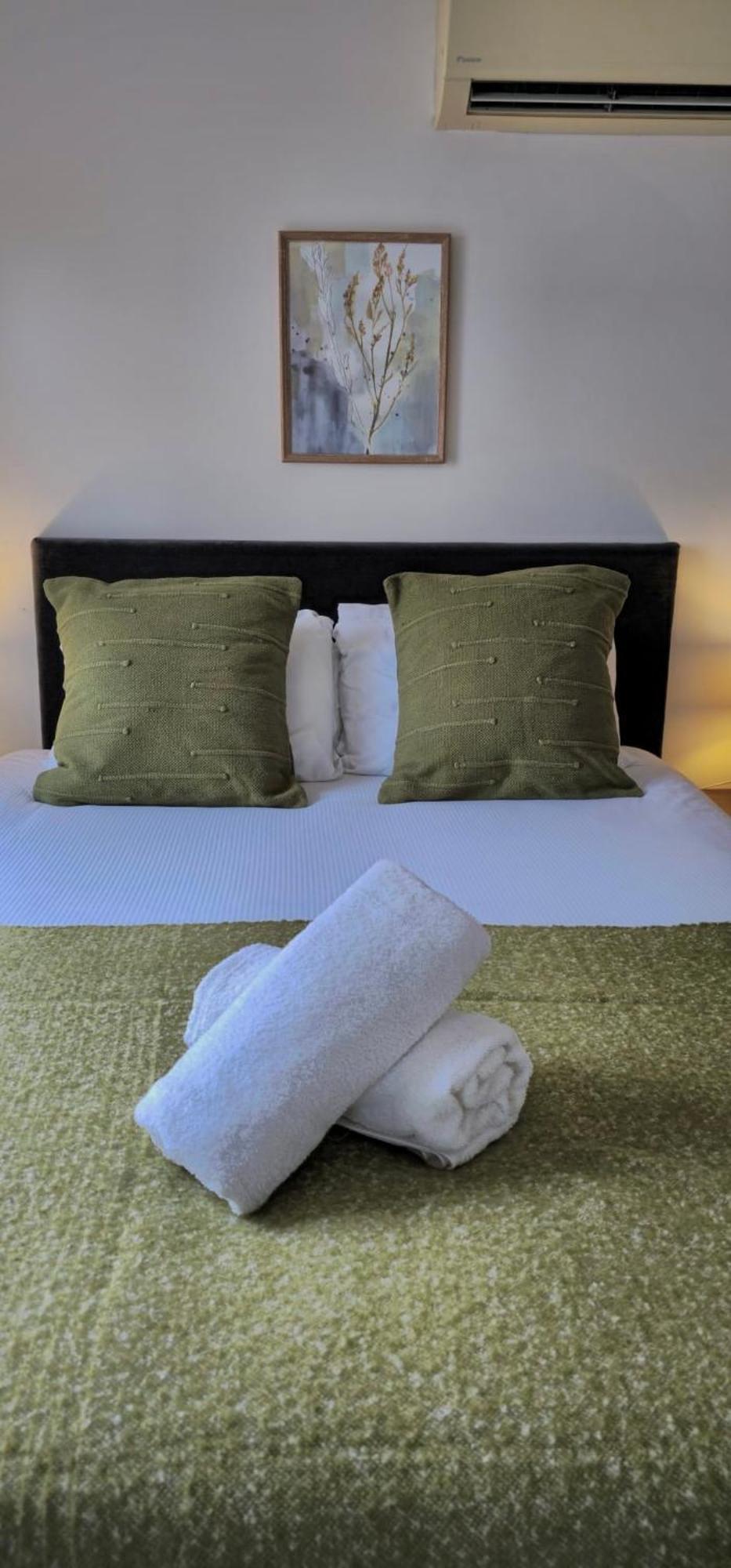 Spacious 3-Bed 3-Bath Luxury Apartment With Balcony Hyde Park Londen Buitenkant foto