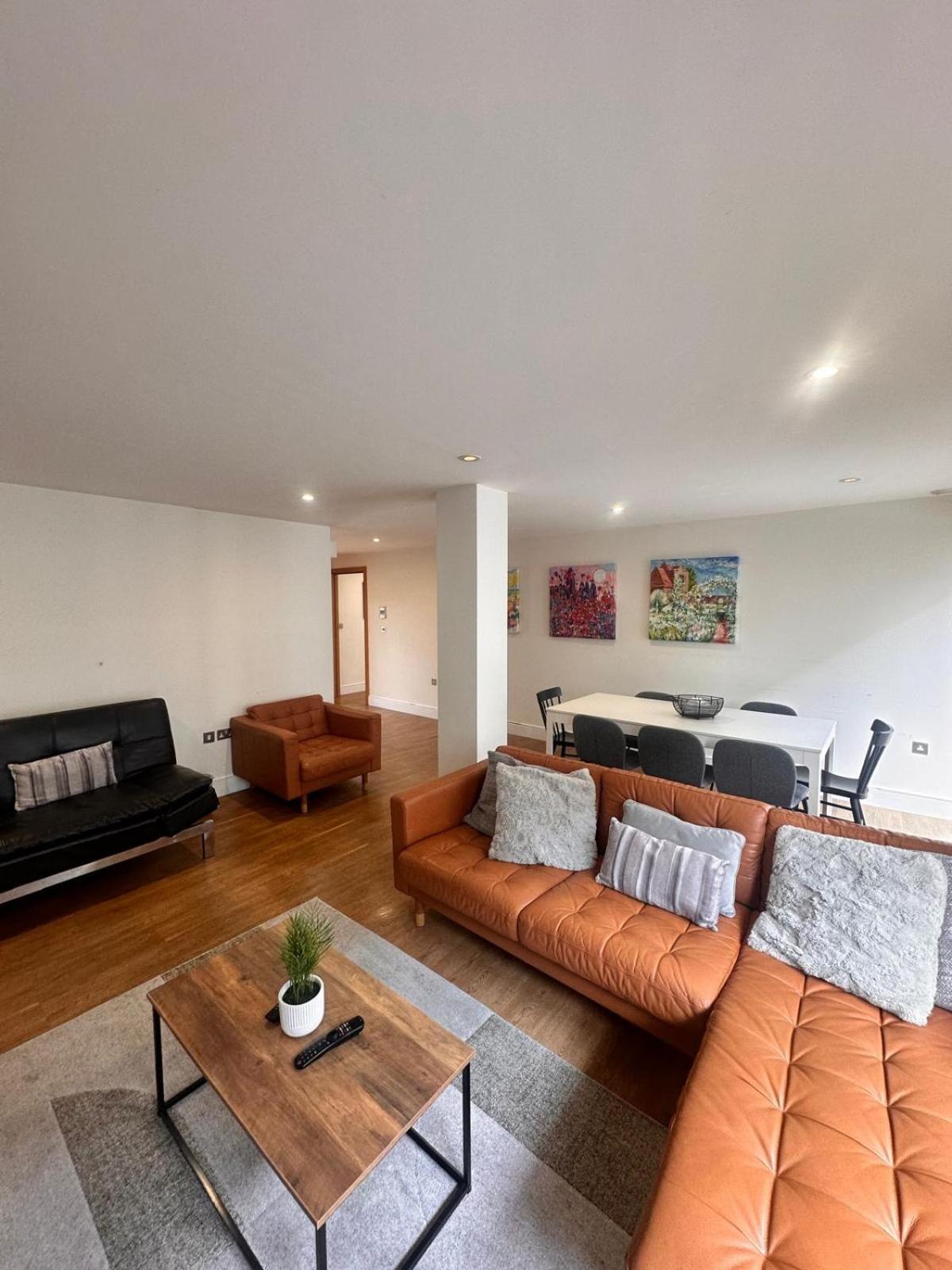 Spacious 3-Bed 3-Bath Luxury Apartment With Balcony Hyde Park Londen Buitenkant foto